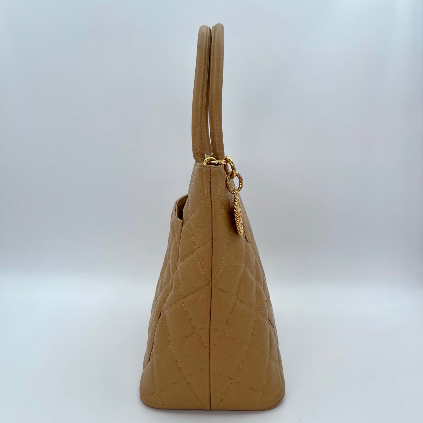 Chanel Hilton Tote Bag Beige/Gold [Used]