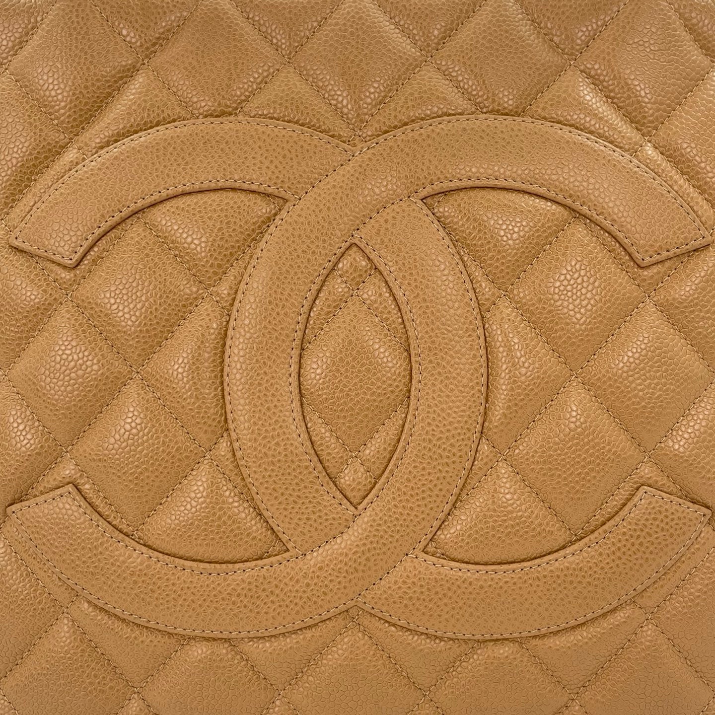 Chanel Hilton Tote Bag Beige/Gold [Used]