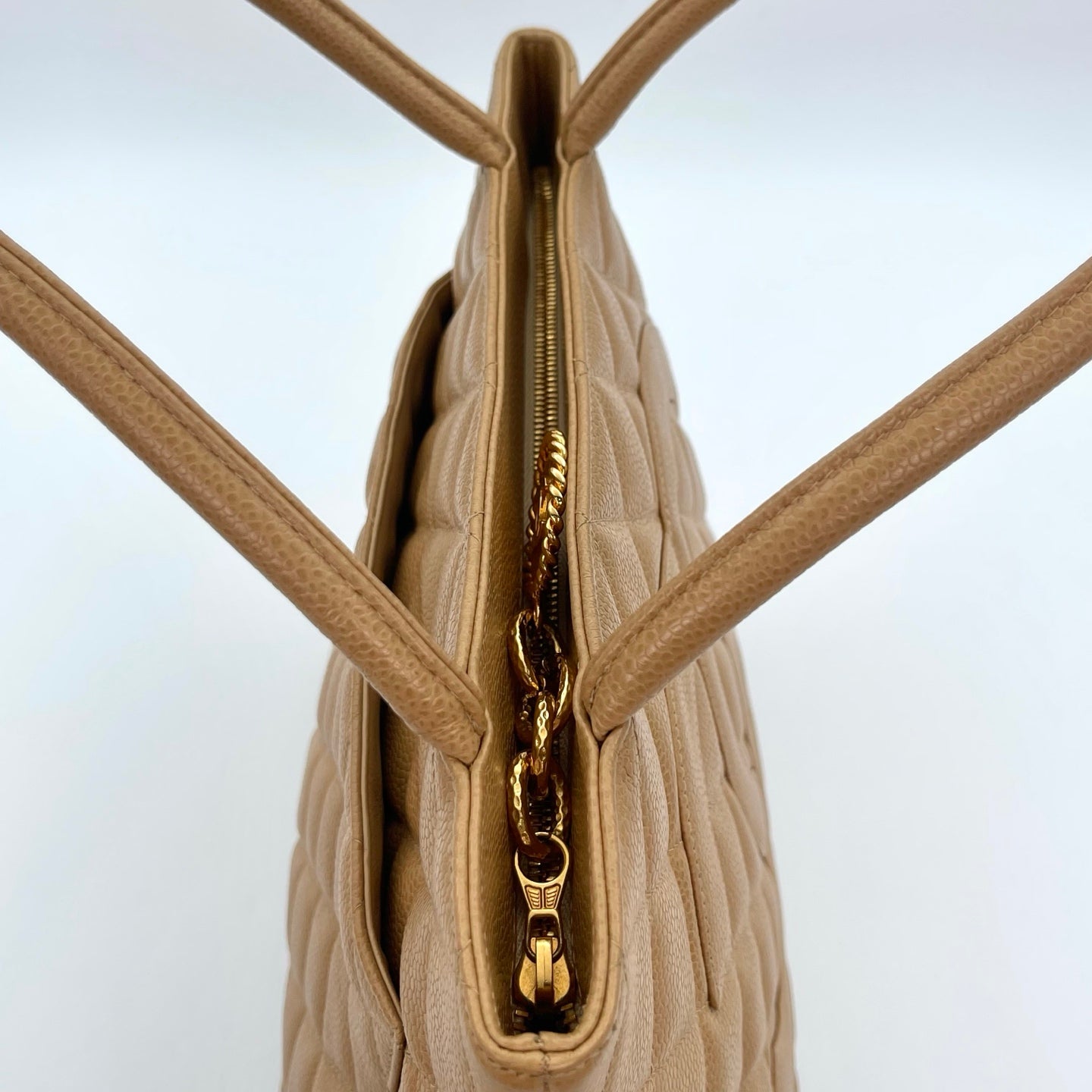 Chanel Hilton Tote Bag Beige/Gold [Used]