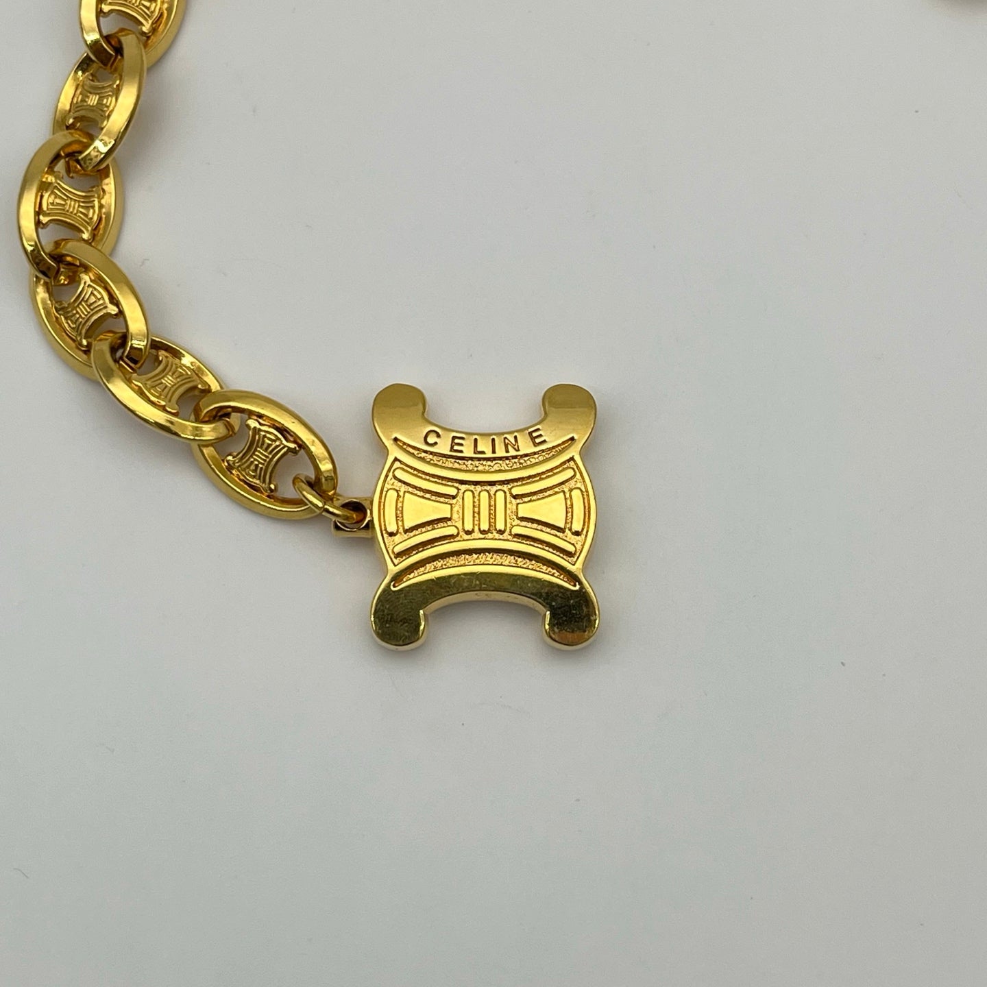 Celine Vintage Triomphe Chunky Chain Necklace / Belt in Gold Tone[Used]
