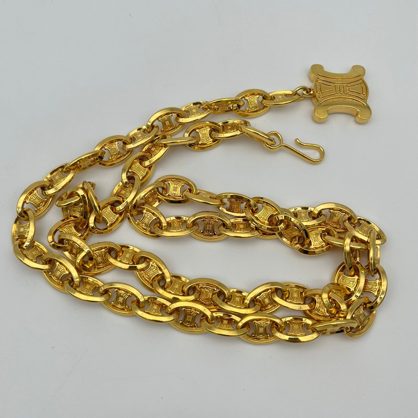 Celine Vintage Triomphe Chunky Chain Necklace / Belt in Gold Tone[Used]