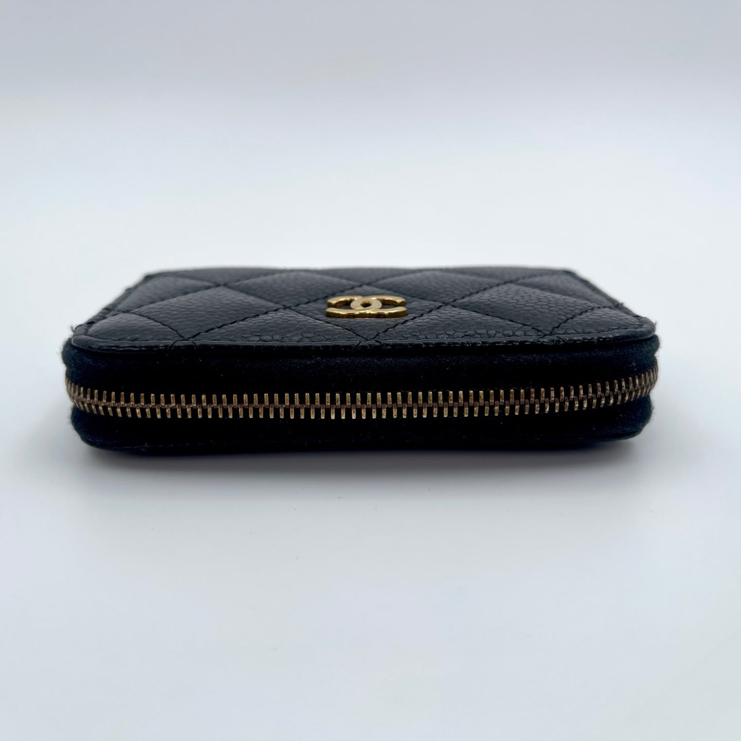 Chanel Quilted Caviar Zipped Coin Purse in Black / Gold Hardware [Used]