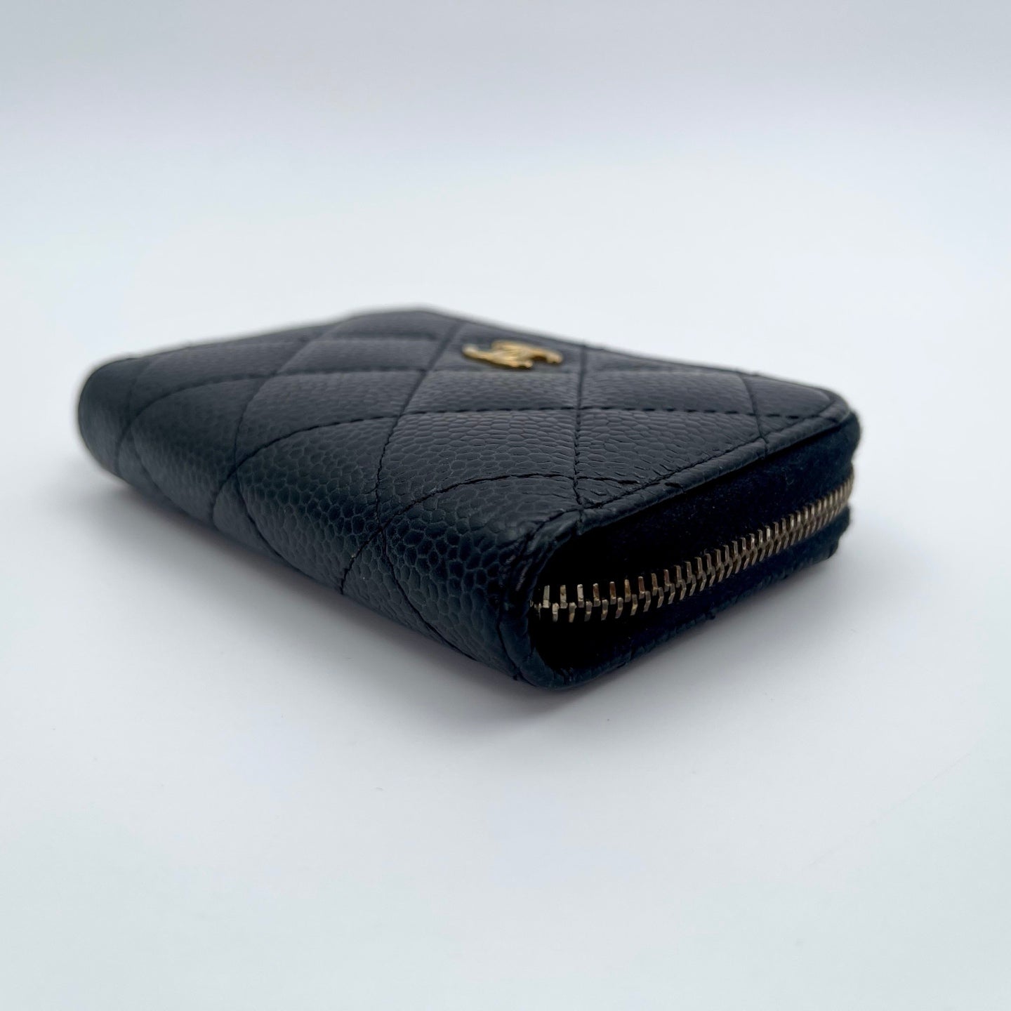 Chanel Quilted Caviar Zipped Coin Purse in Black / Gold Hardware [Used]