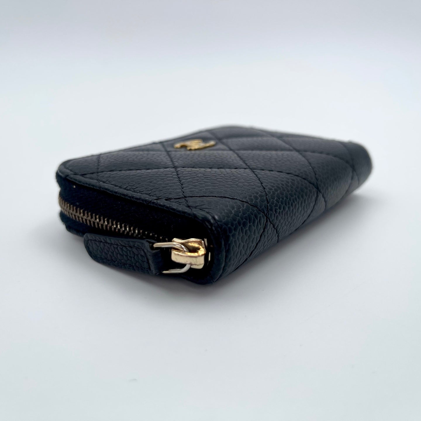 Chanel Quilted Caviar Zipped Coin Purse in Black / Gold Hardware [Used]