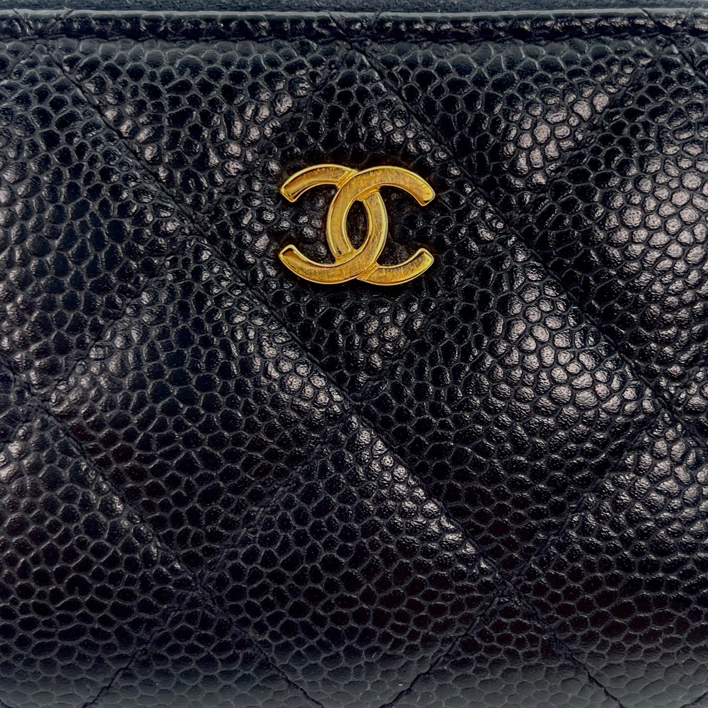 Chanel Quilted Caviar Zipped Coin Purse in Black / Gold Hardware [Used]