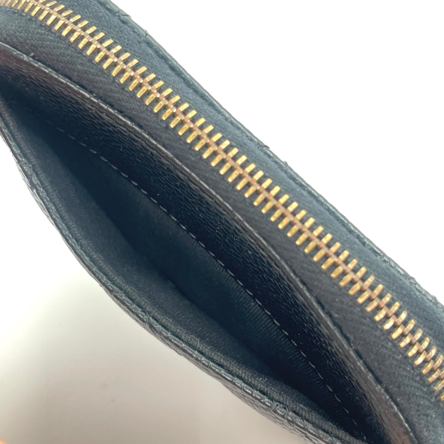 Chanel Quilted Caviar Zipped Coin Purse in Black / Gold Hardware [Used]