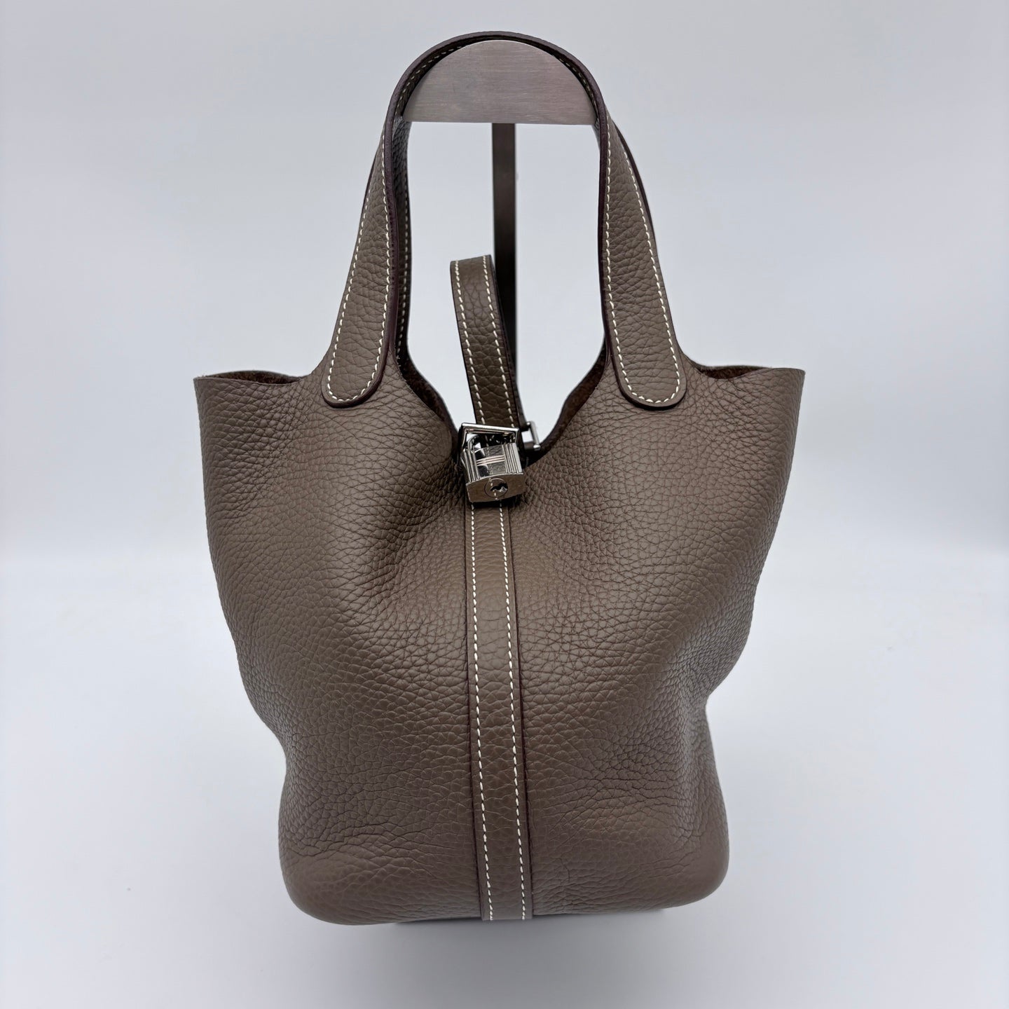 Hermès Picotin Lock 18 Bag in Étoupe Togo [Used]