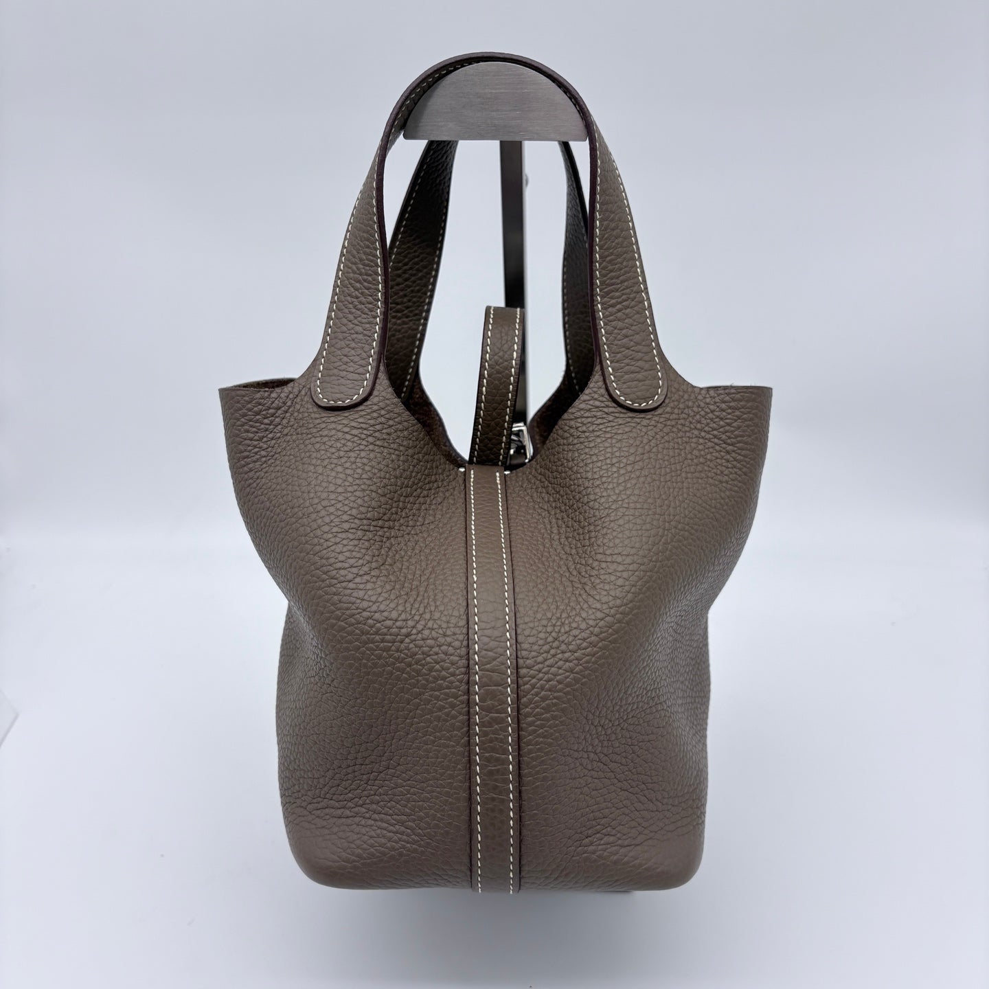 Hermès Picotin Lock 18 Bag in Étoupe Togo [Used]