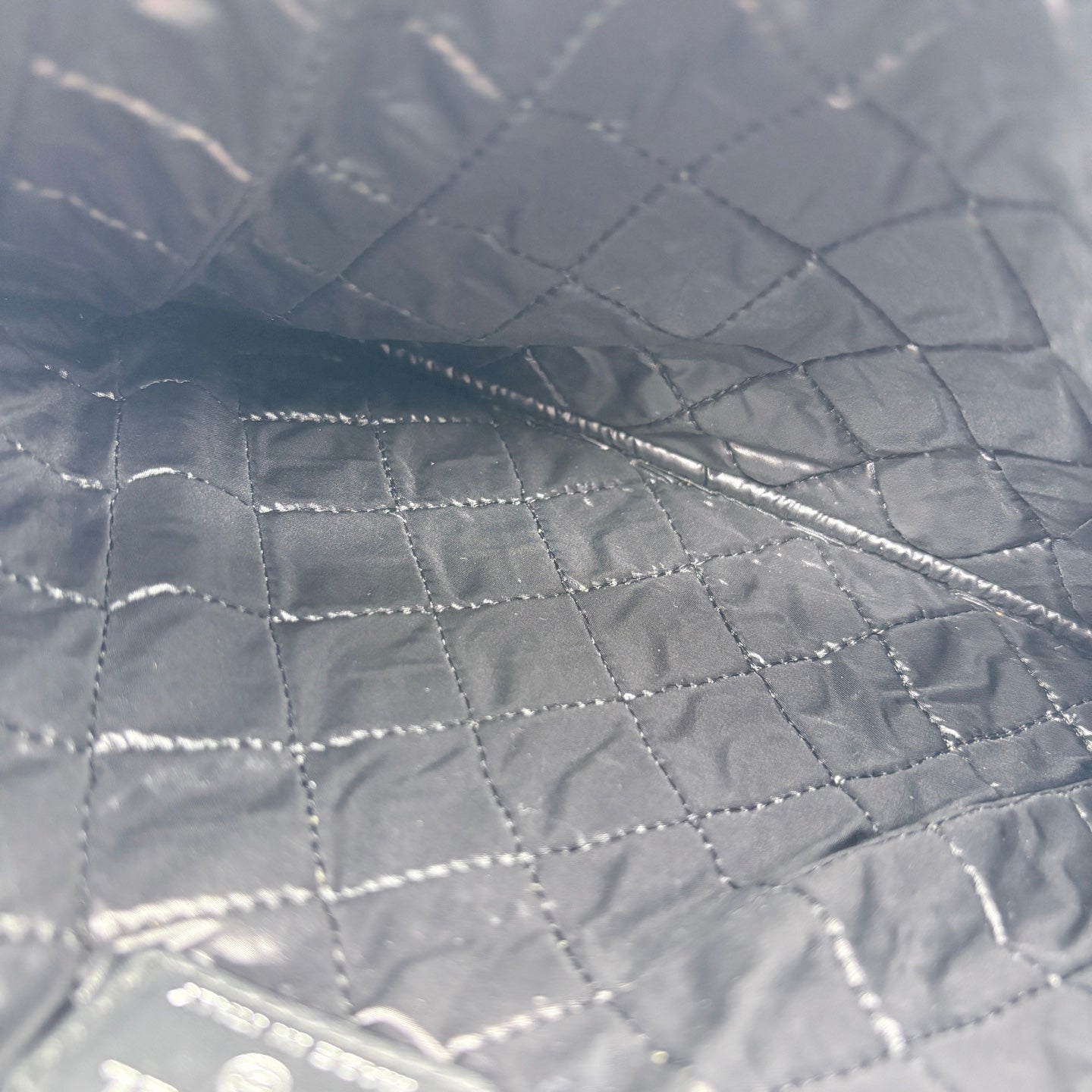 Chanel Quilted Oiled Calfskin Clutch Bag [Used]