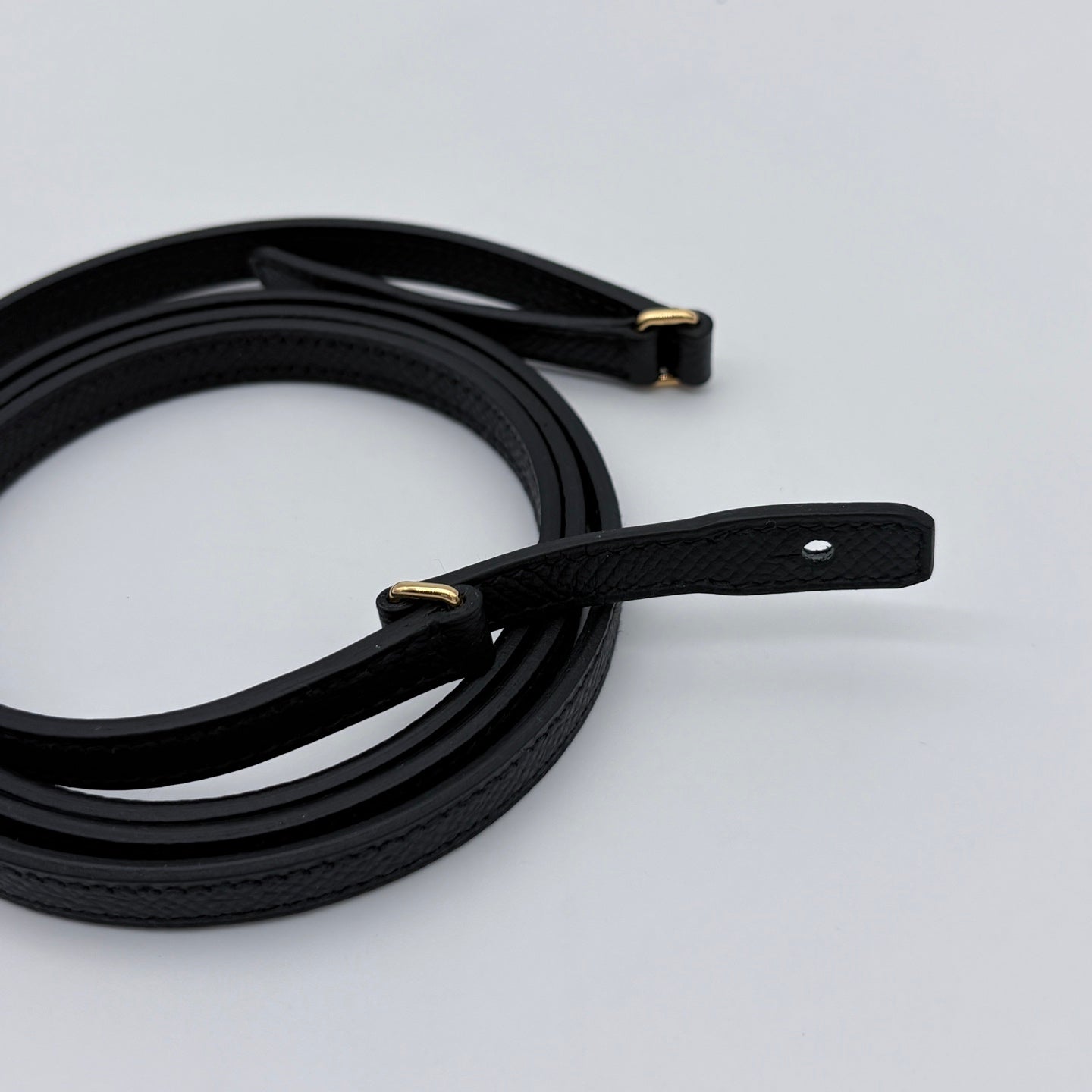 Hermès Kelly To Go Black and Gold Clutch with Strap [Near New]