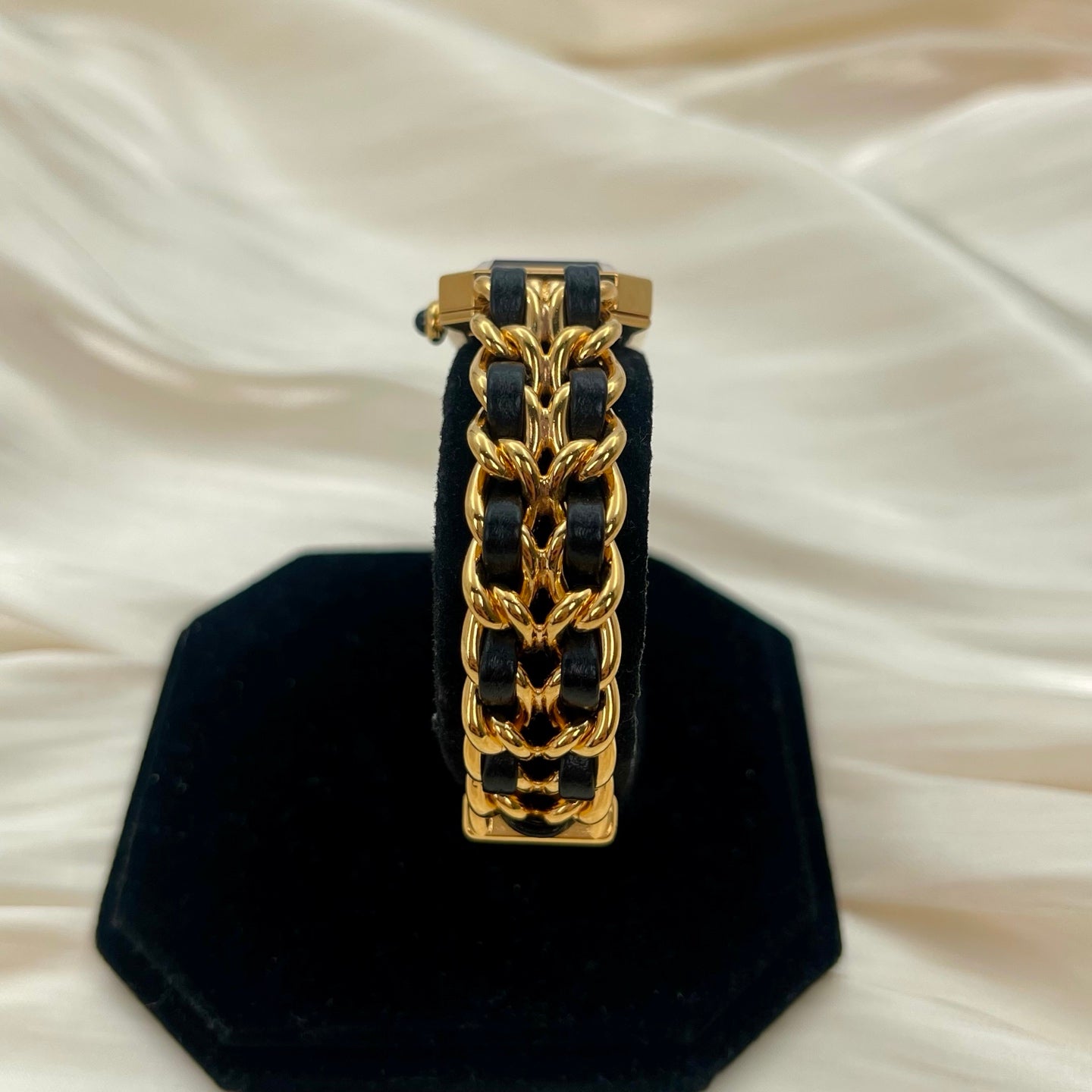 Chanel Première Black and Gold M Size Watch [Used]