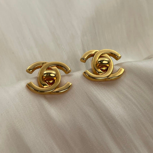 Chanel Vintage Rich Gold CC Classic Twist Lock Clip-On Earrings [Used]