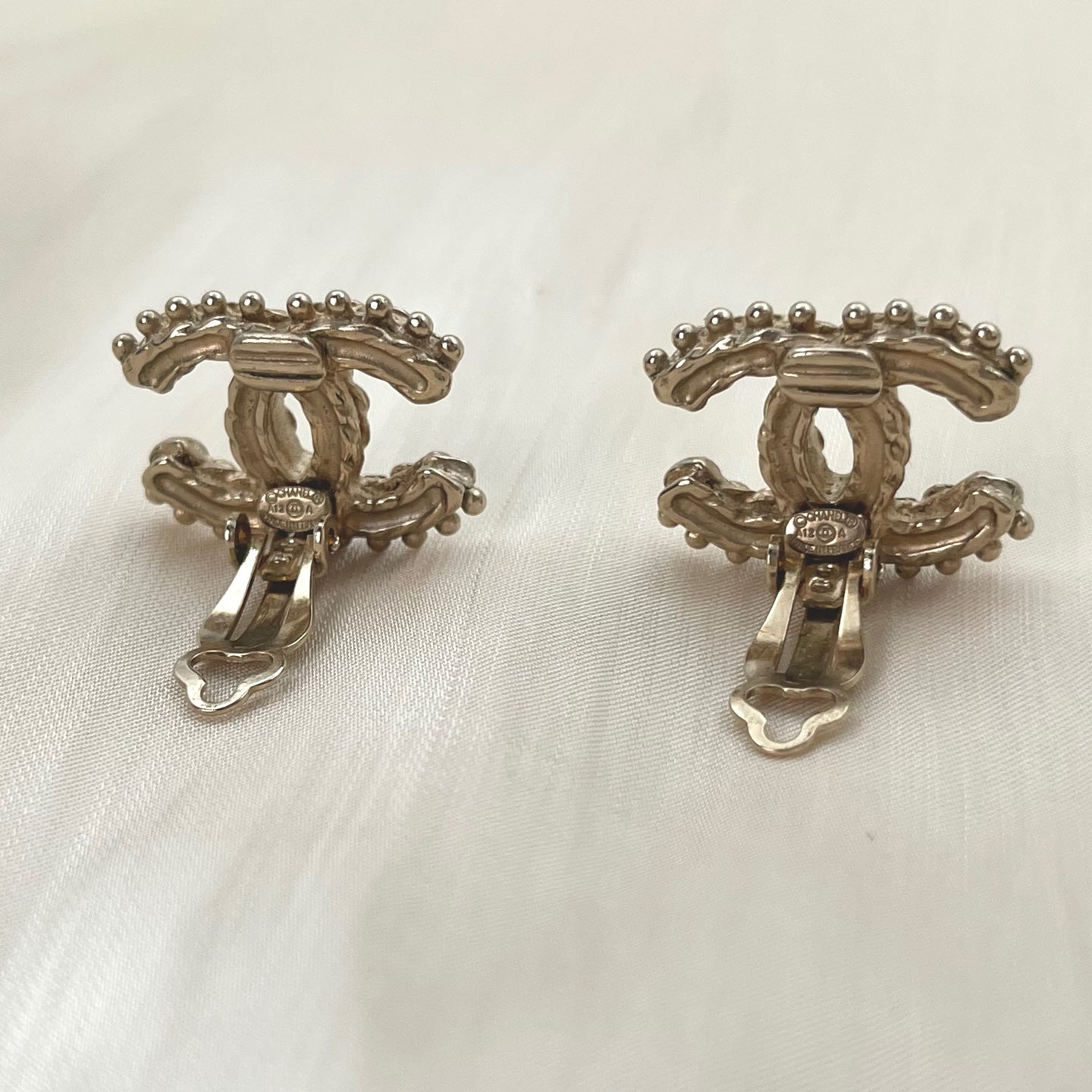 Chanel Vintage Pale Gold CC Clip-On Earrings[Used]