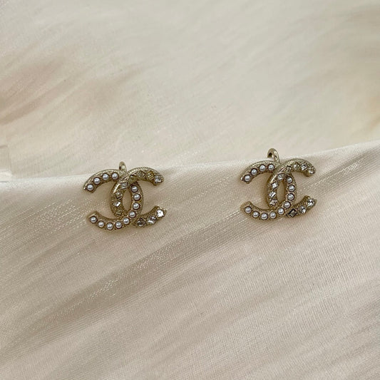 Chanel Vintage Pale Gold CC Clip-On Earrings [Used]