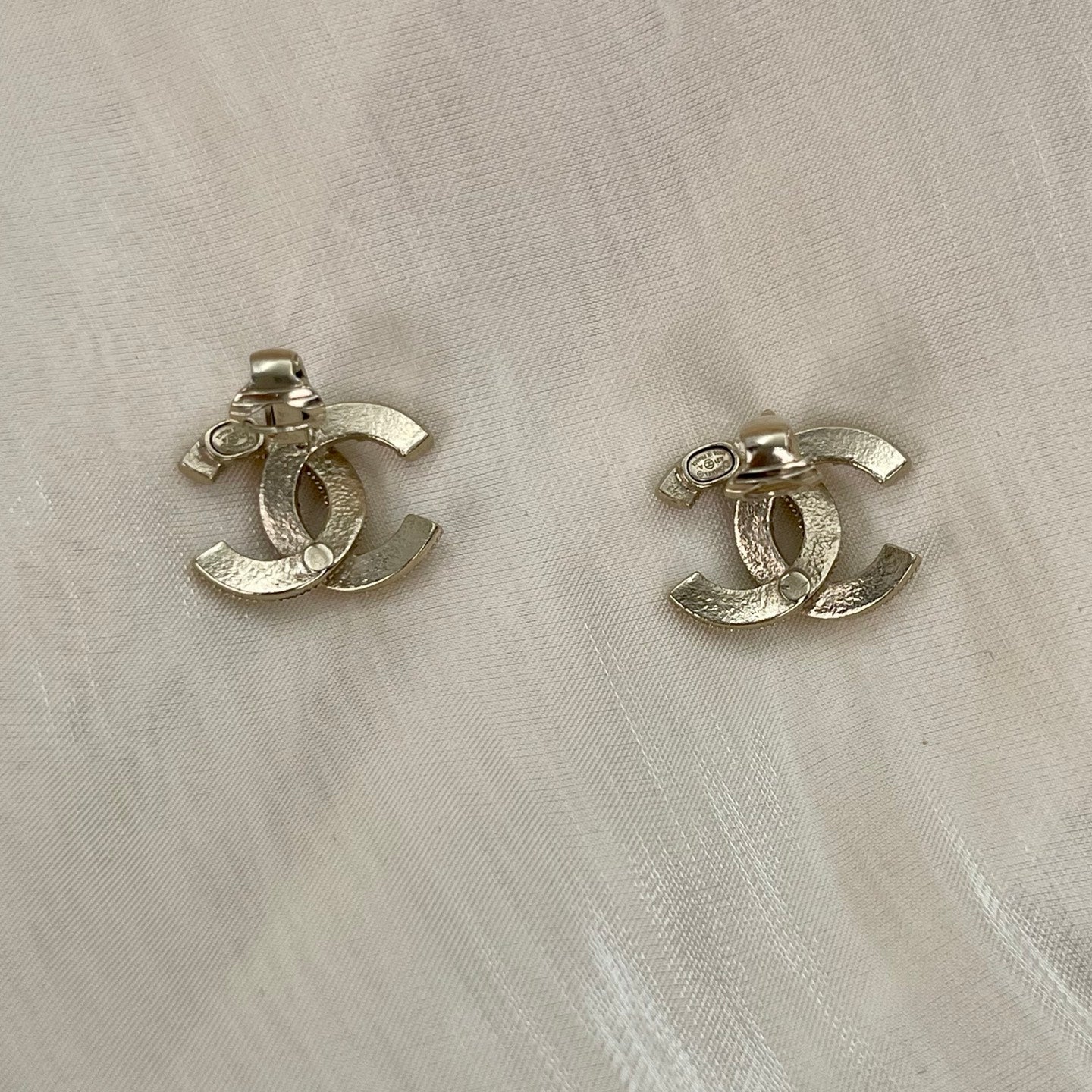 Chanel Vintage Pale Gold CC Clip-On Earrings [Used]
