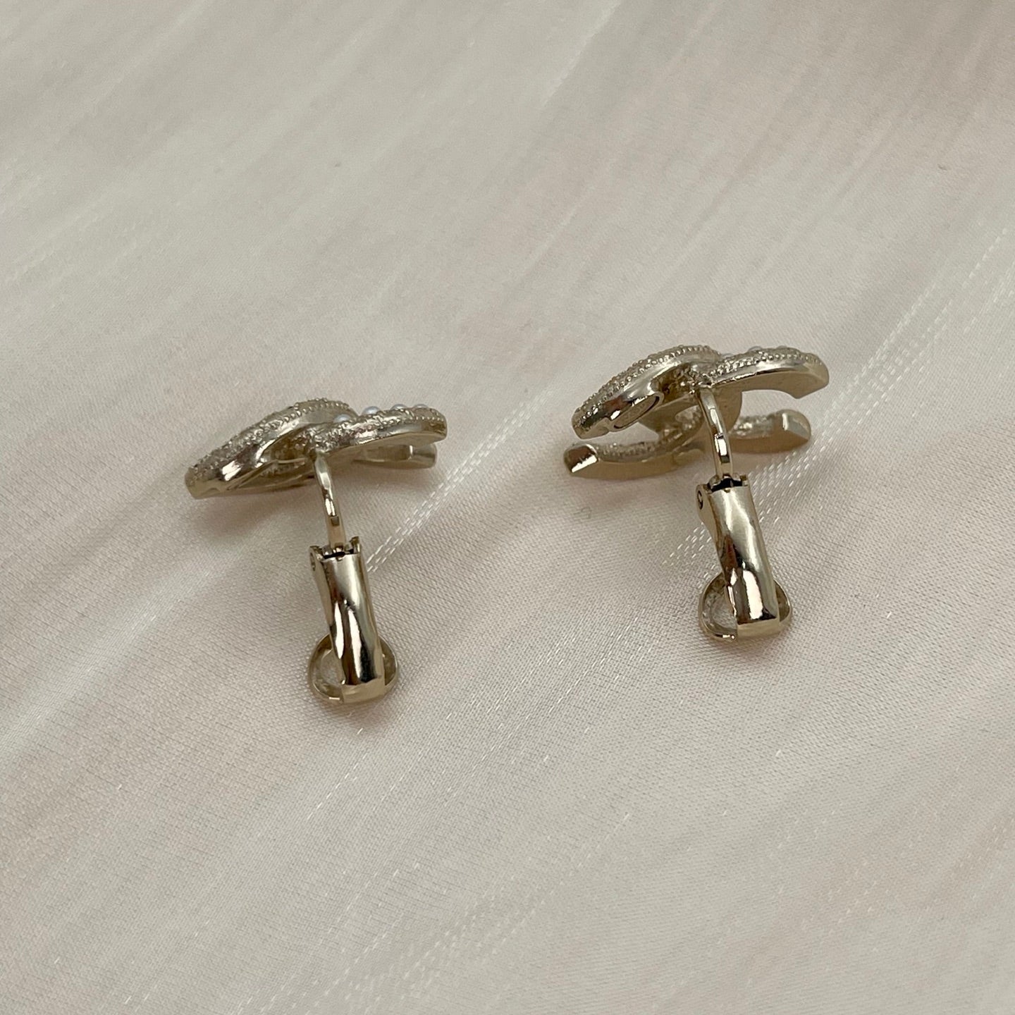 Chanel Vintage Pale Gold CC Clip-On Earrings [Used]