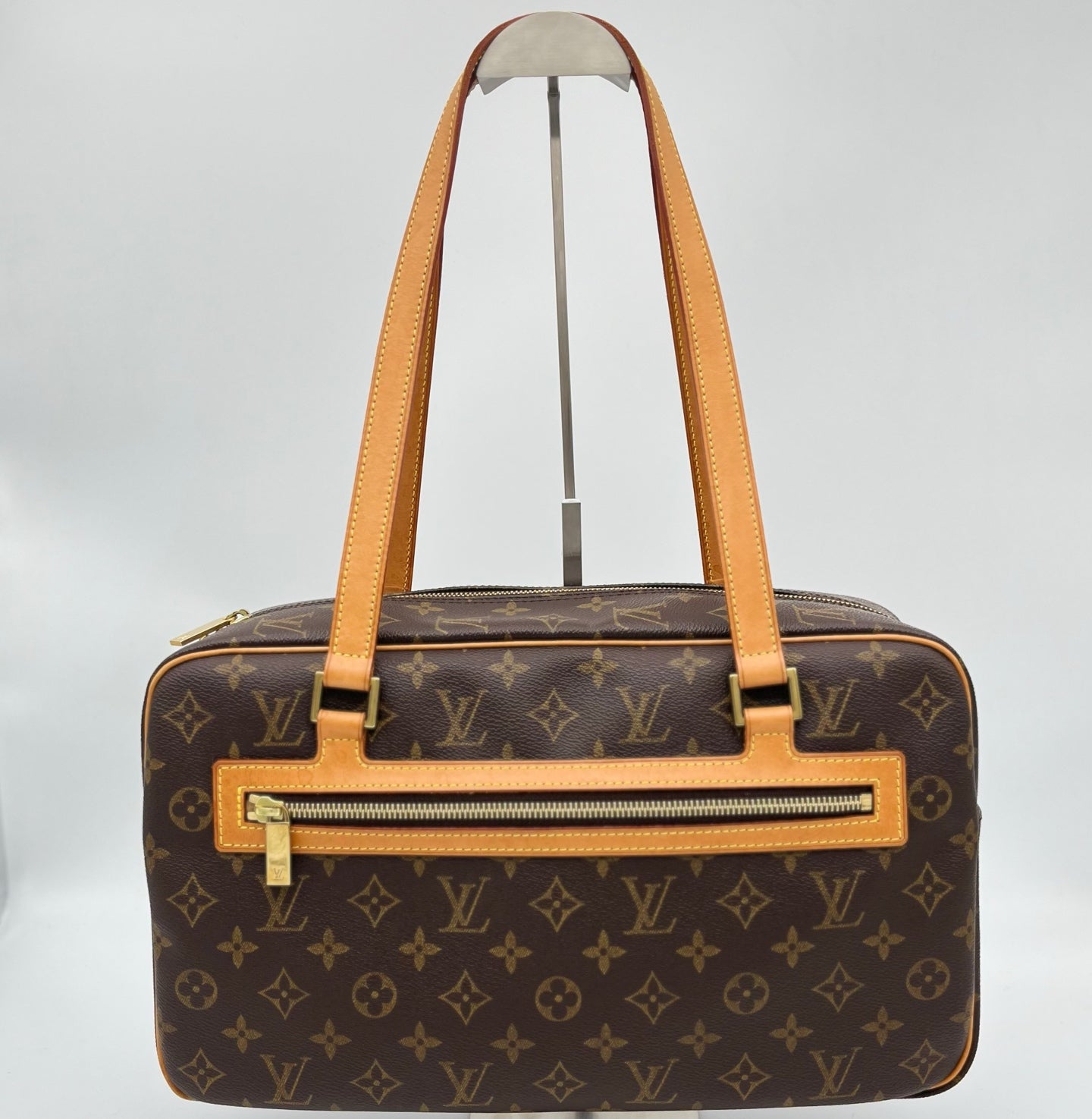 Louis Vuitton Monogram Canvas Open Top Handbag [Used]