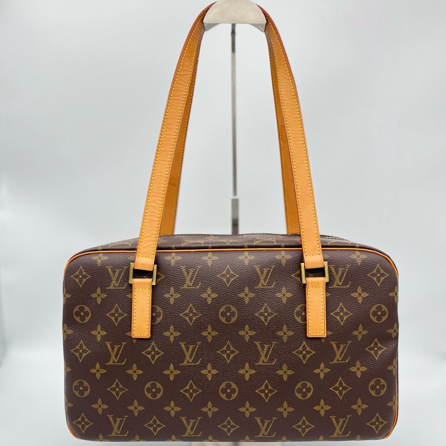 Louis Vuitton Monogram Canvas Open Top Handbag [Used]