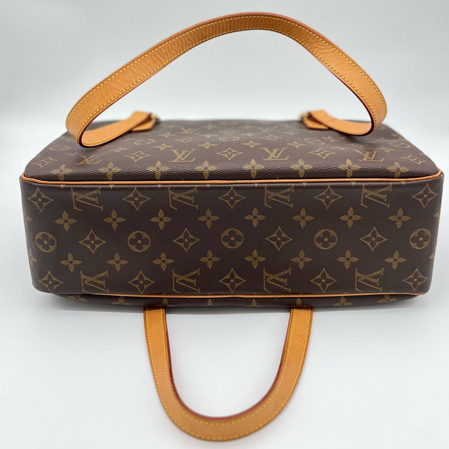 Louis Vuitton Monogram Canvas Open Top Handbag [Used]
