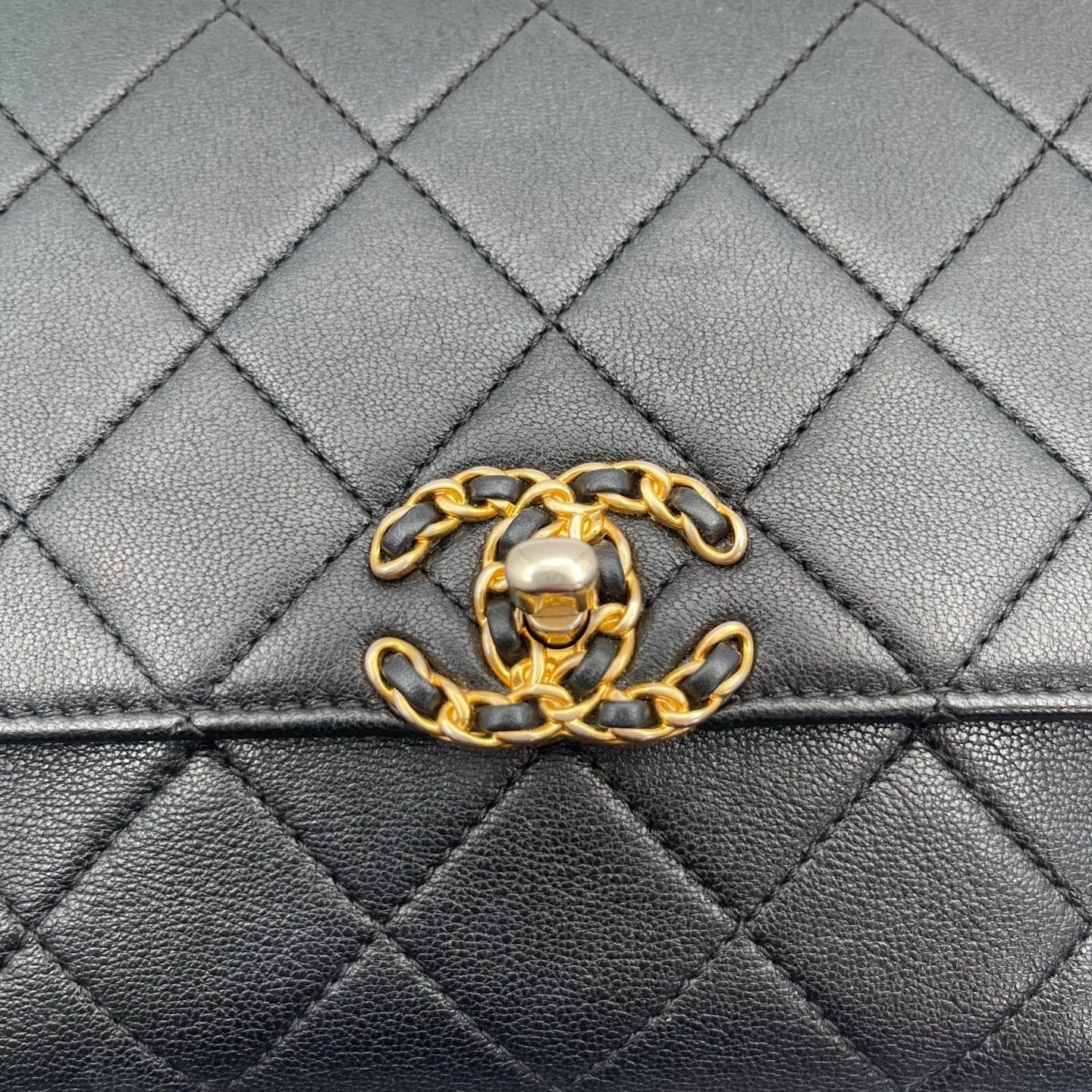 Chanel Black Calfskin 19 Bag 2Way Handle Shoulder Bag [Used]