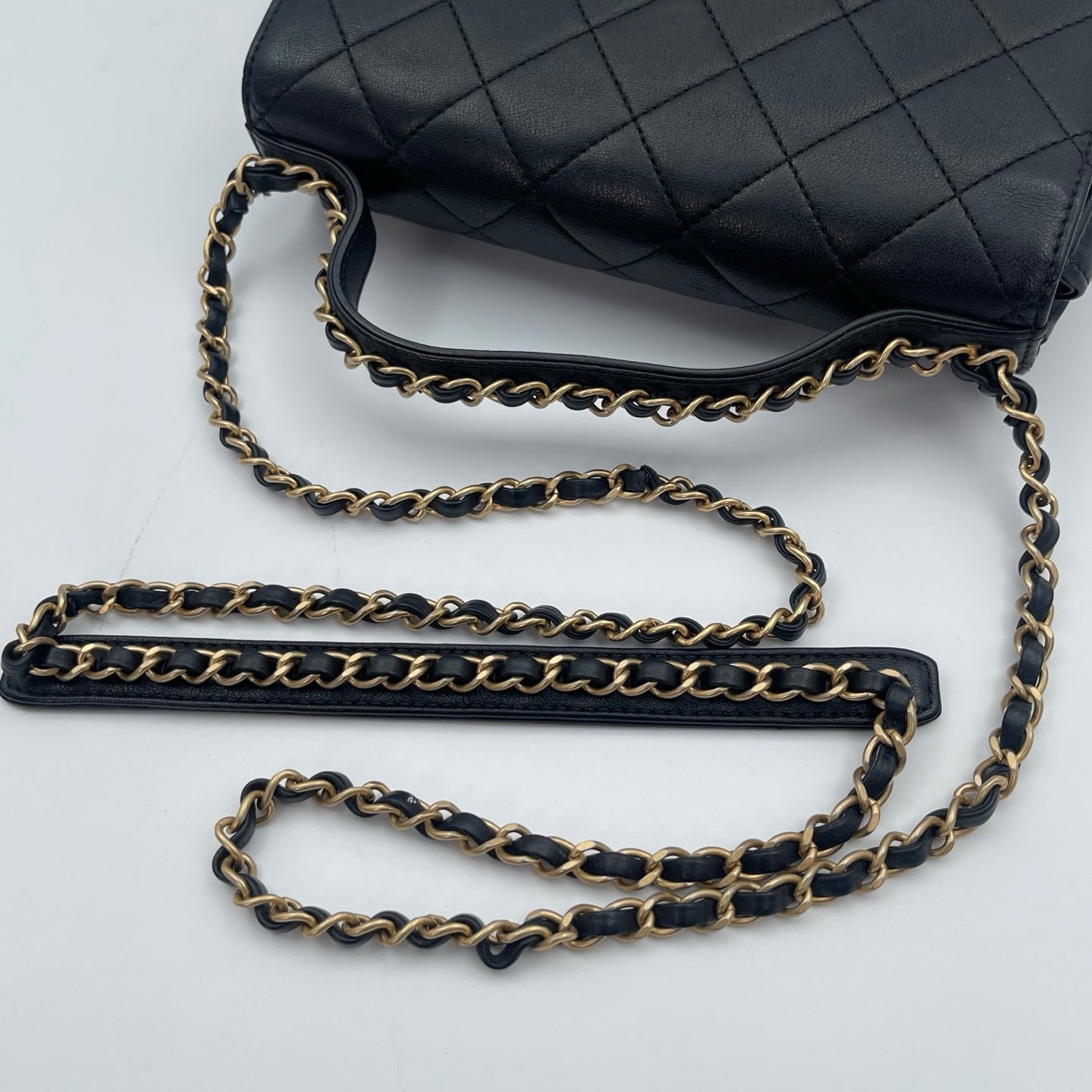 Chanel Black Calfskin 19 Bag 2Way Handle Shoulder Bag [Used]