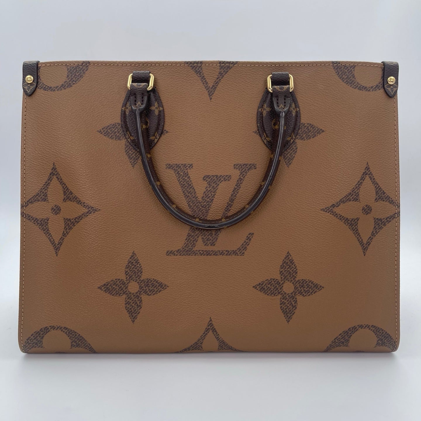 Louis Vuitton Onthego MM Giant Monogram Tote Bag [Used]