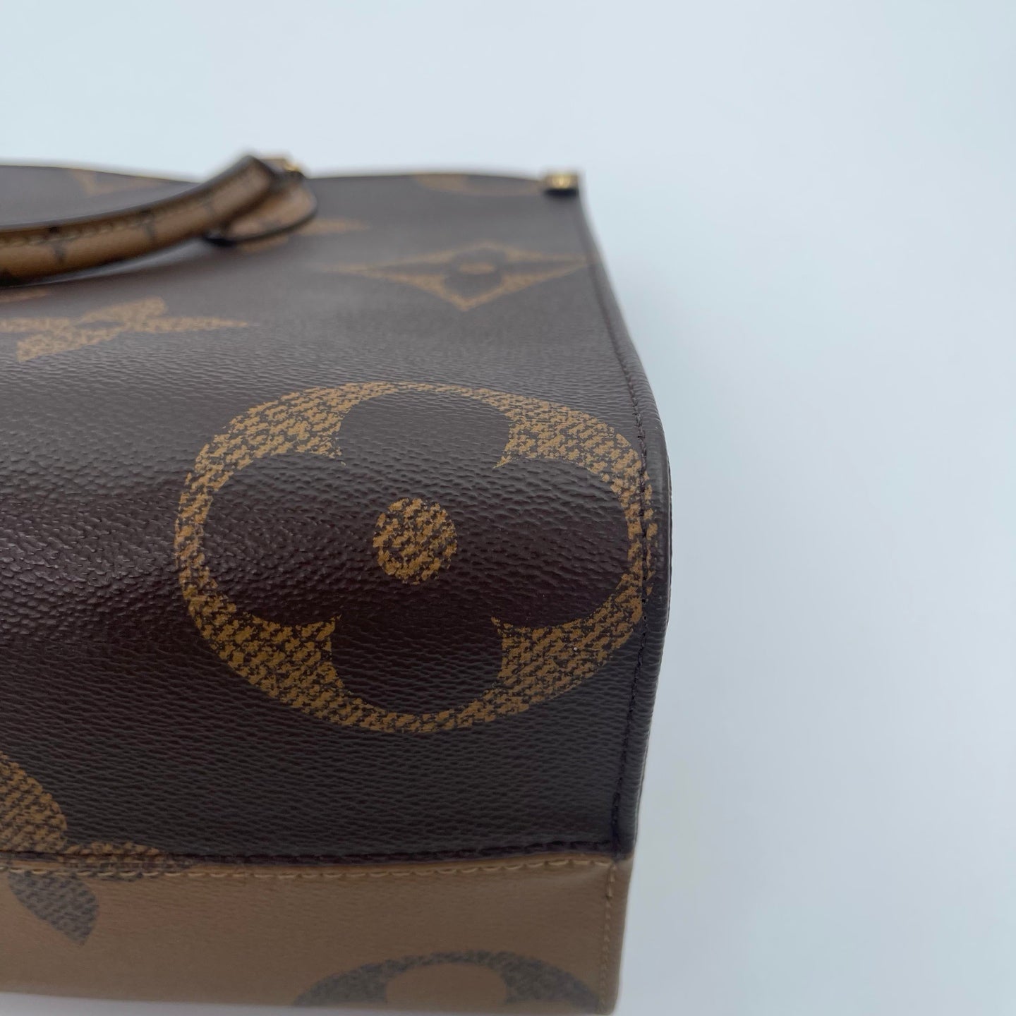 Louis Vuitton Onthego MM Giant Monogram Tote Bag [Used]