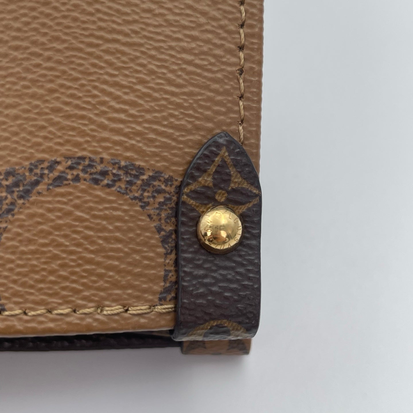 Louis Vuitton Onthego MM Giant Monogram Tote Bag [Used]