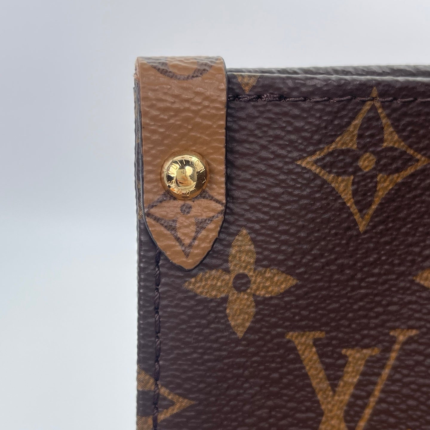 Louis Vuitton Onthego MM Giant Monogram Tote Bag [Used]