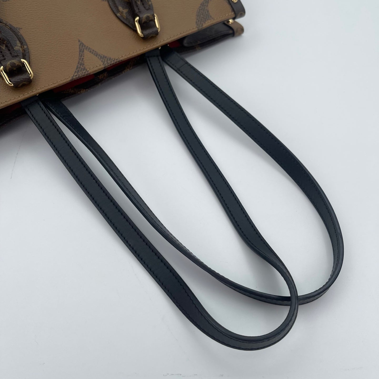 Louis Vuitton Onthego MM Giant Monogram Tote Bag [Used]