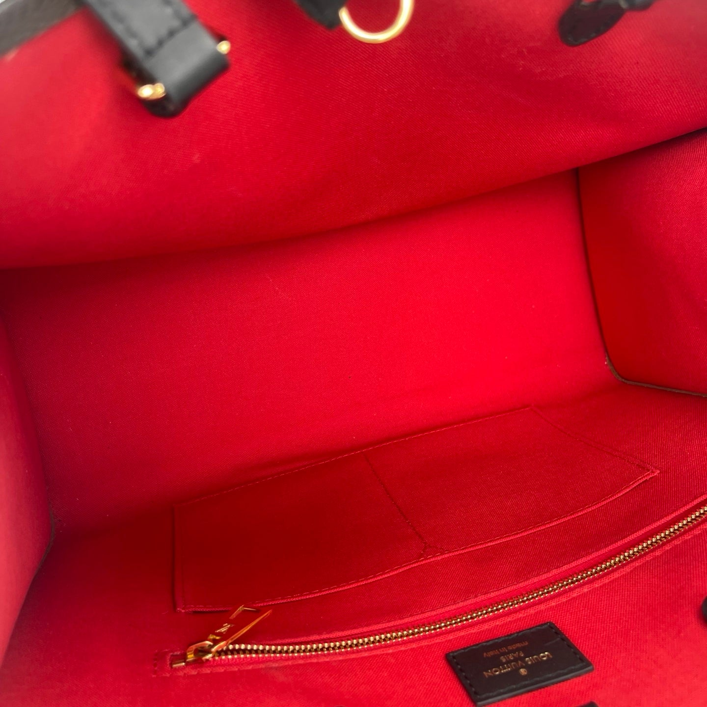 Louis Vuitton Onthego MM Giant Monogram Tote Bag [Used]