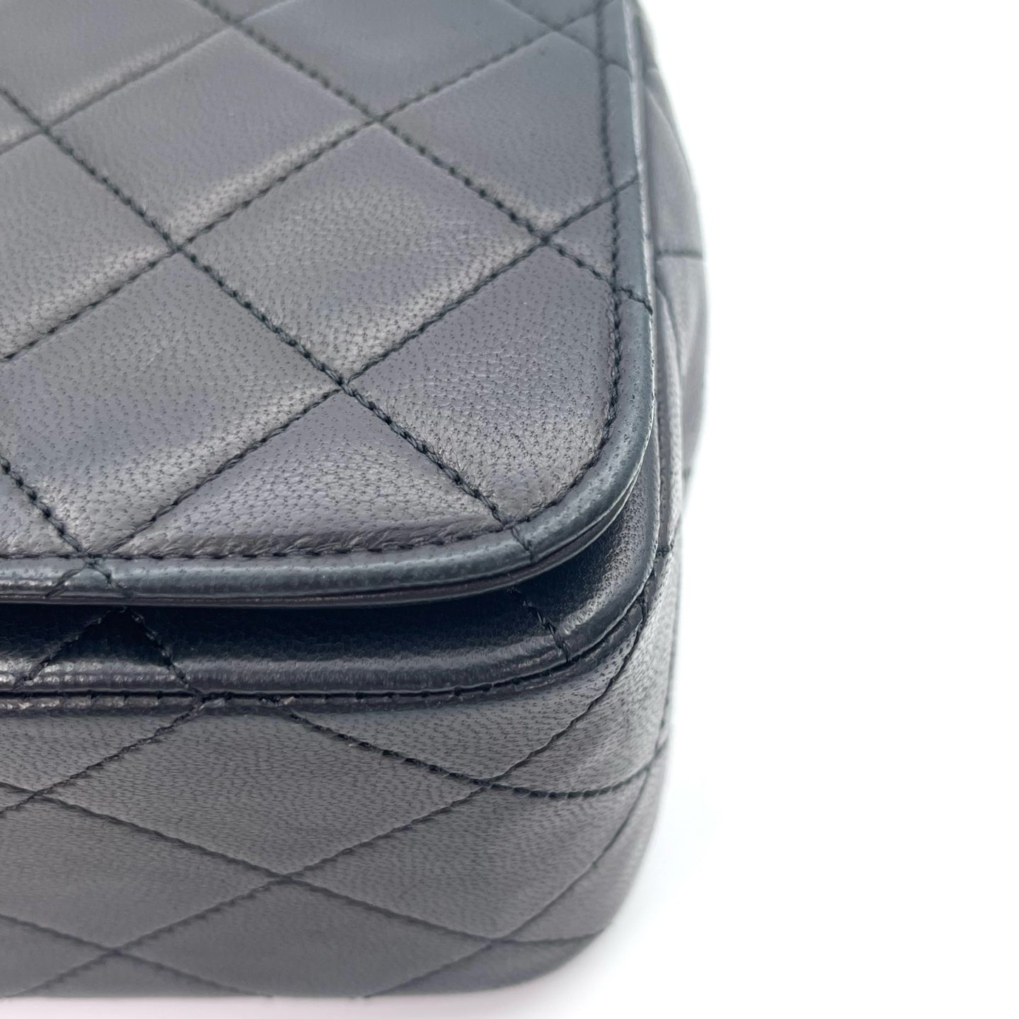 Chanel Black Lambskin Classic Flap Chain Shoulder Bag [Used]