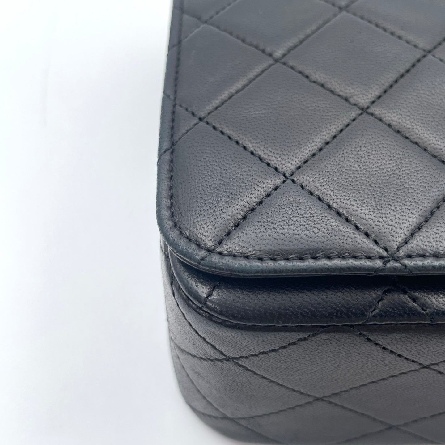 Chanel Black Lambskin Classic Flap Chain Shoulder Bag [Used]