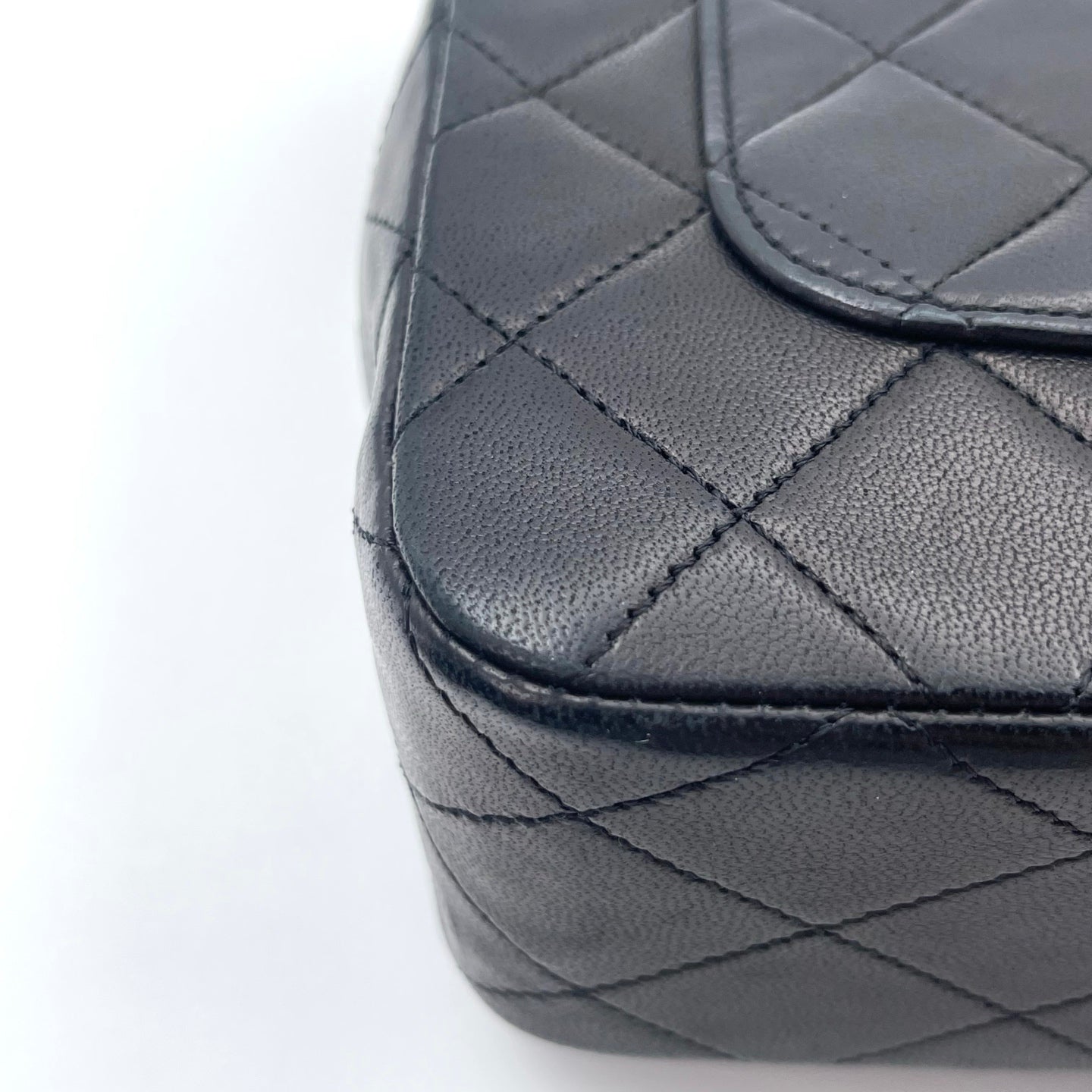 Chanel Black Lambskin Classic Flap Chain Shoulder Bag [Used]