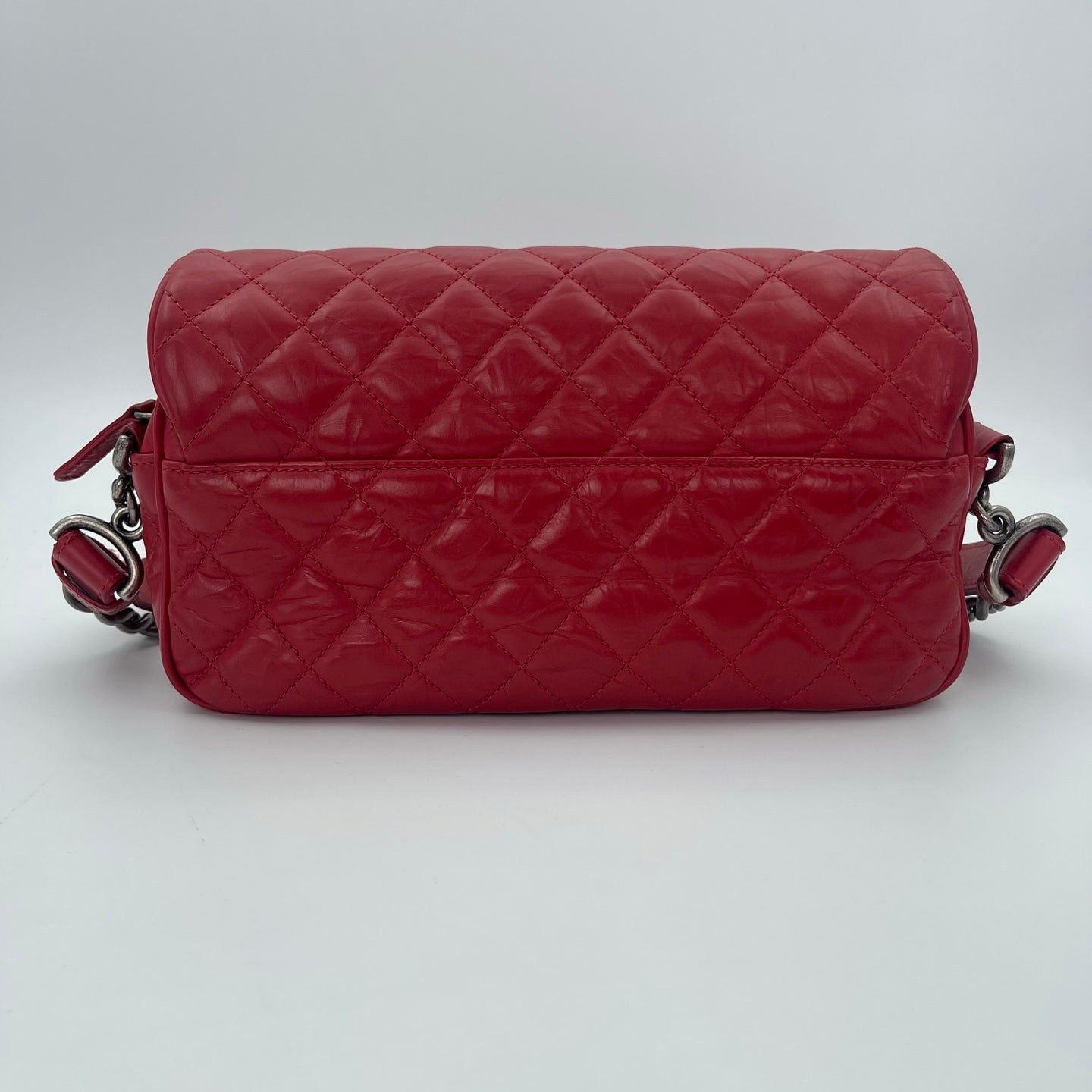 CHANEL 2016 Red Oiled Calfskin Easy Flap Chain Shoulder Bag [Used]