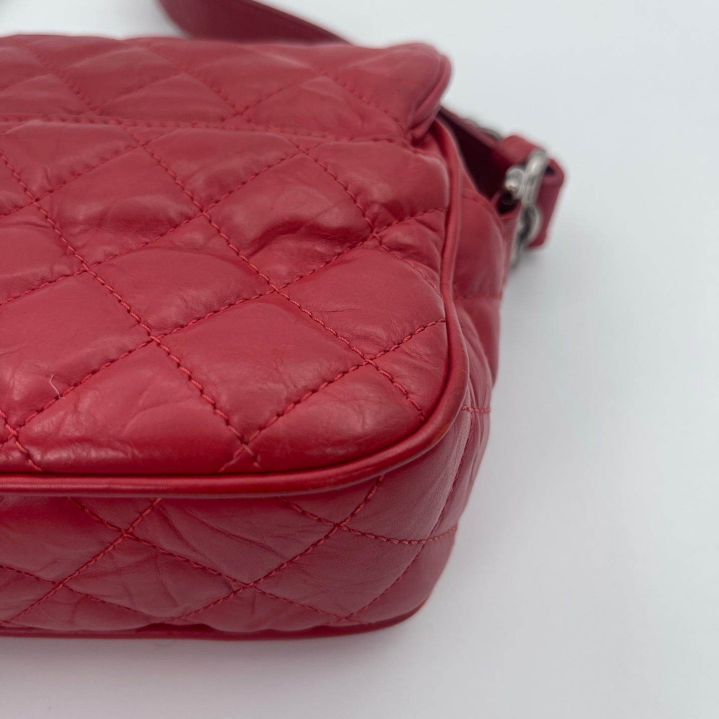 CHANEL 2016 Red Oiled Calfskin Easy Flap Chain Shoulder Bag [Used]