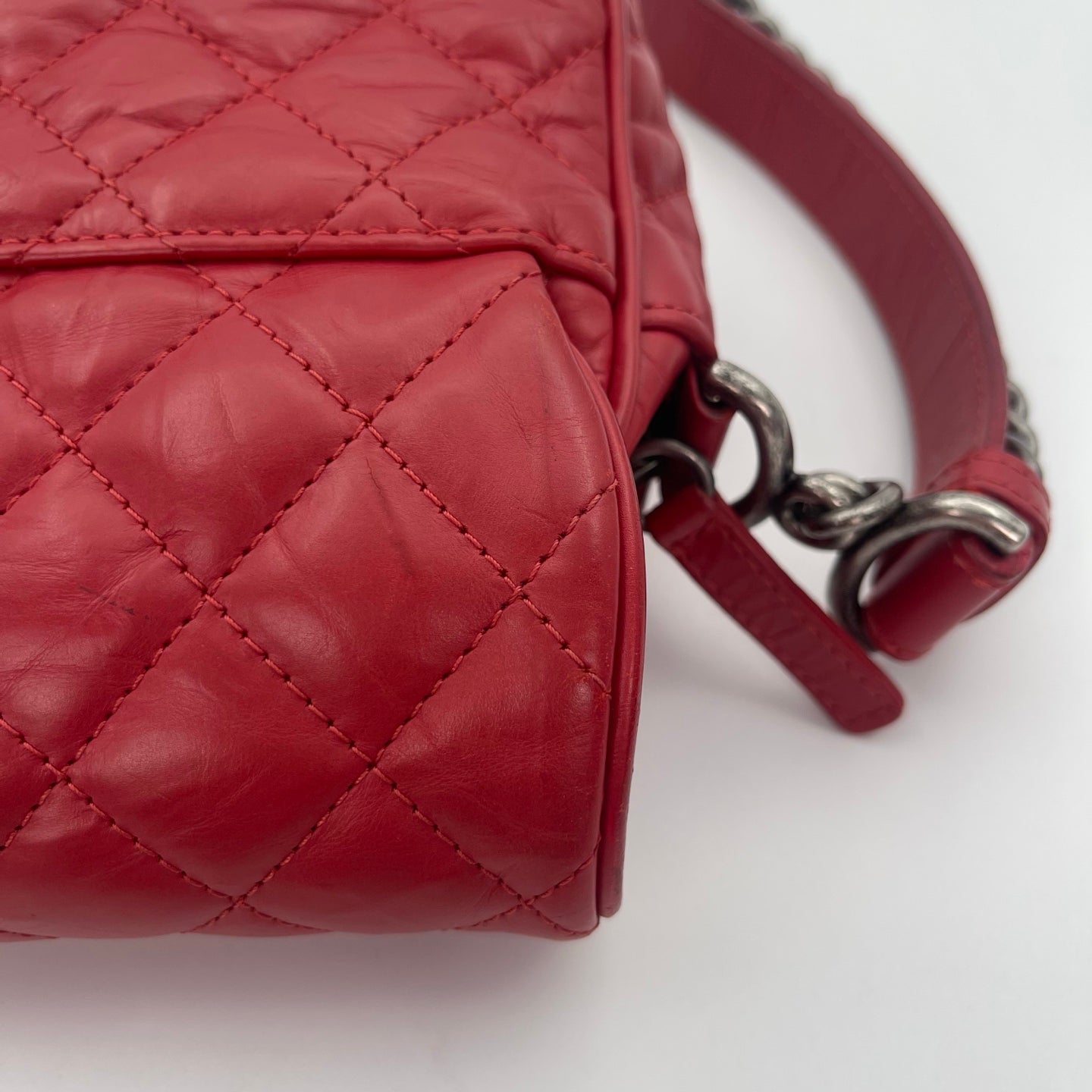 CHANEL 2016 Red Oiled Calfskin Easy Flap Chain Shoulder Bag [Used]