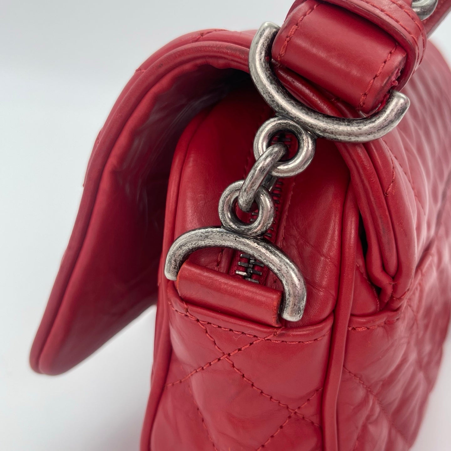 CHANEL 2016 Red Oiled Calfskin Easy Flap Chain Shoulder Bag [Used]