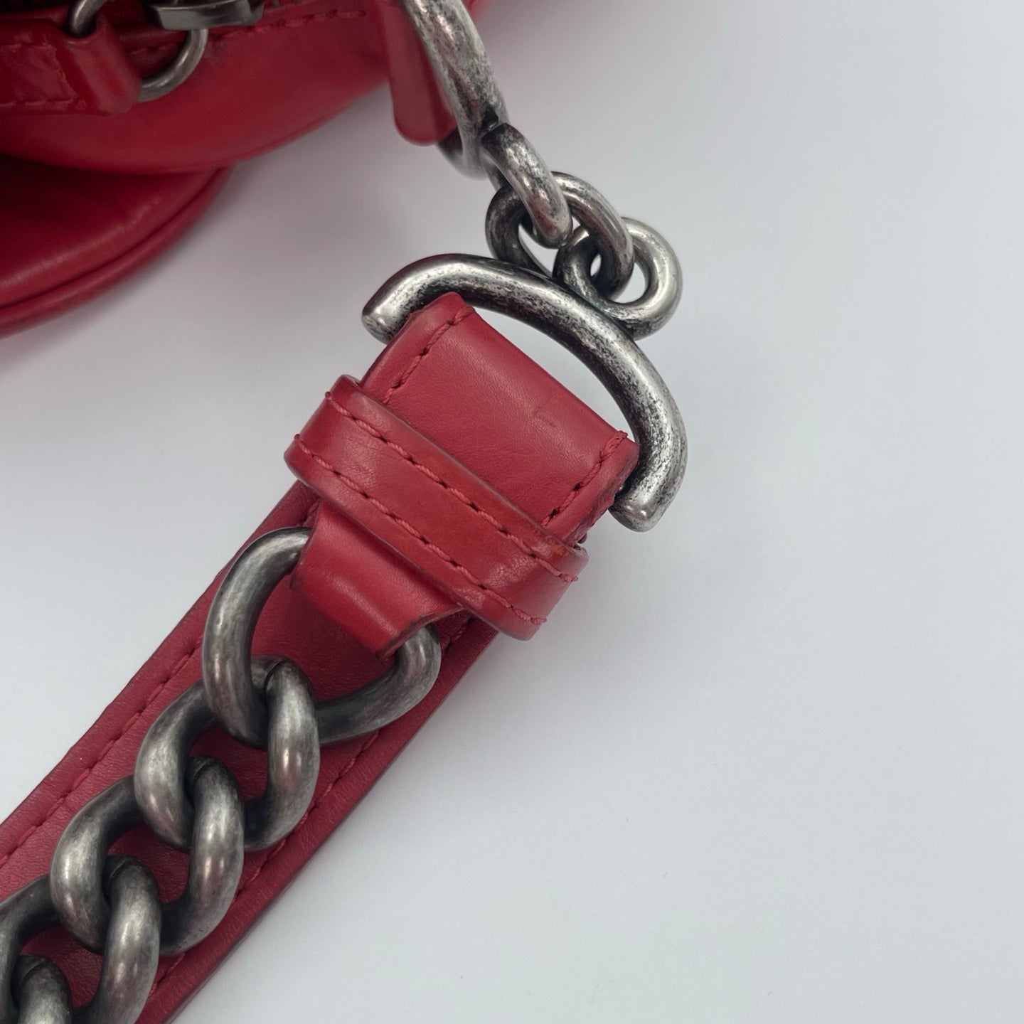 CHANEL 2016 Red Oiled Calfskin Easy Flap Chain Shoulder Bag [Used]