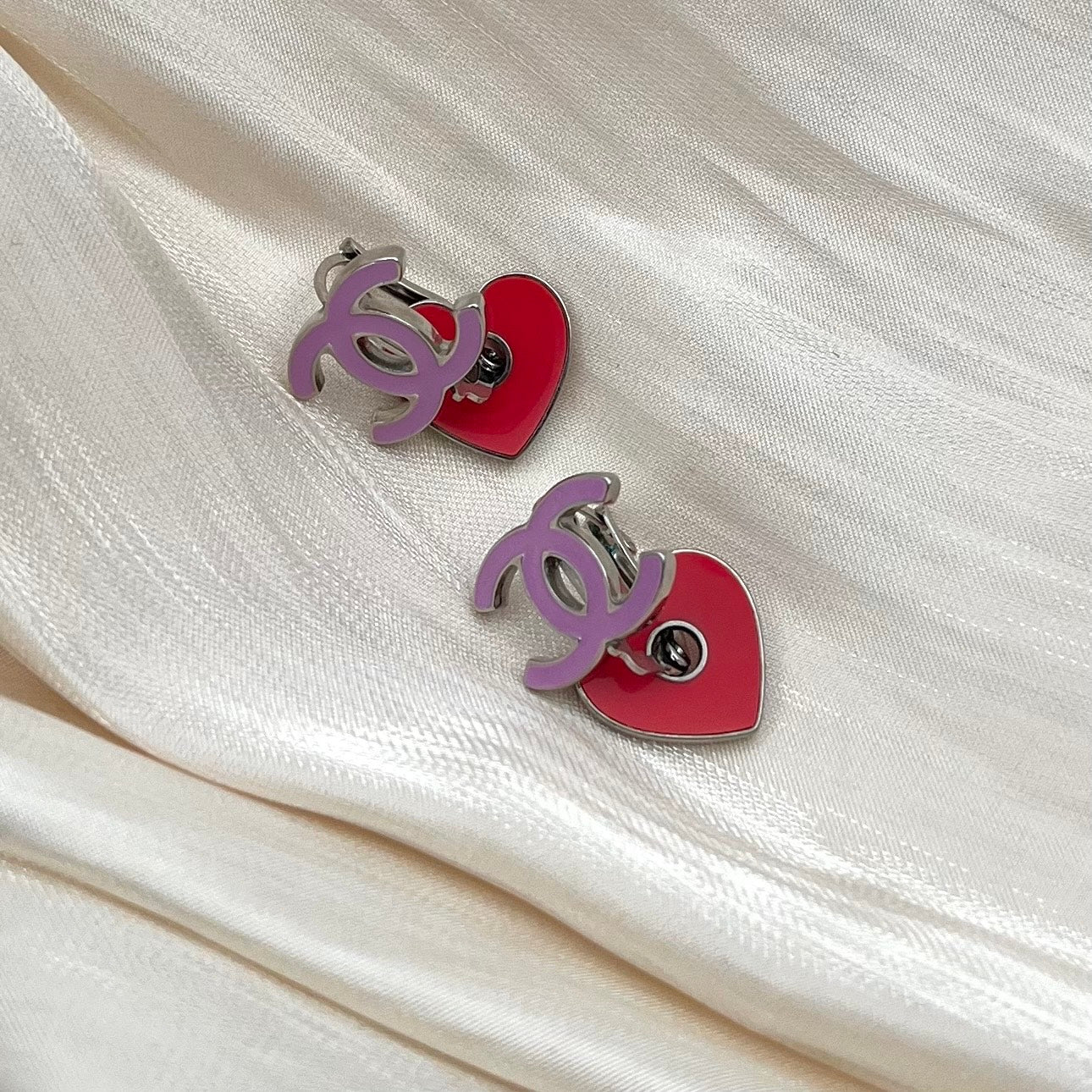 CHANEL 2004 Double CC Heart Detachable Stud Earrings [Used]