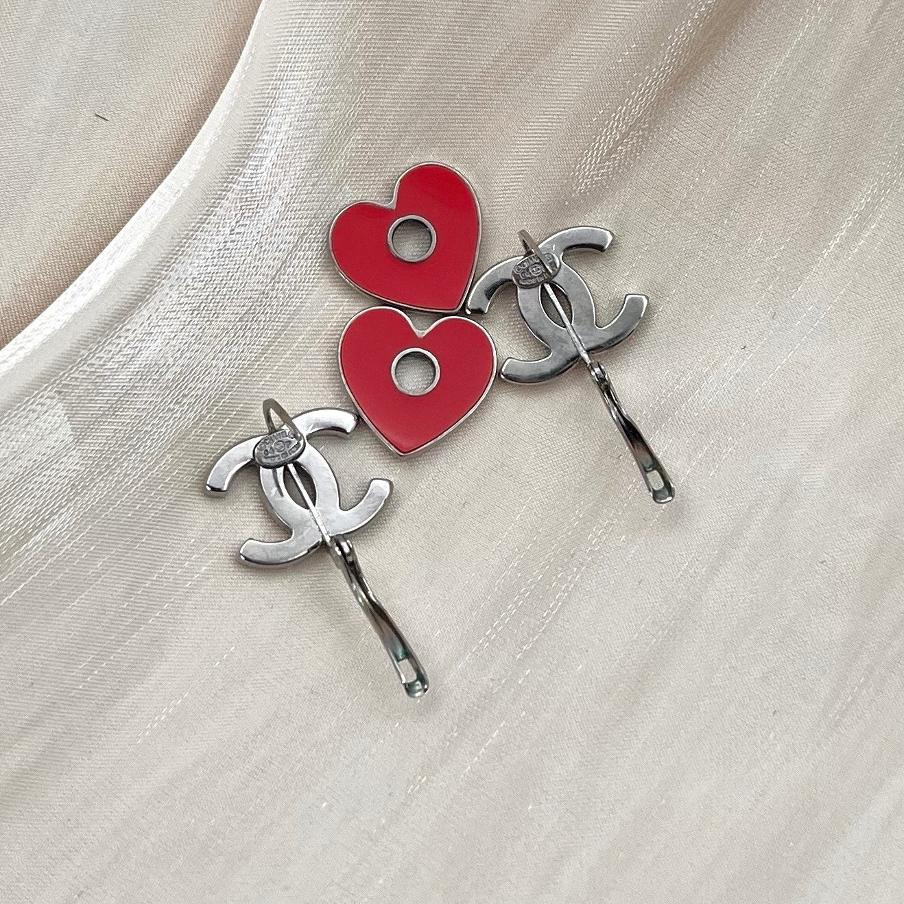 CHANEL 2004 Double CC Heart Detachable Stud Earrings [Used]