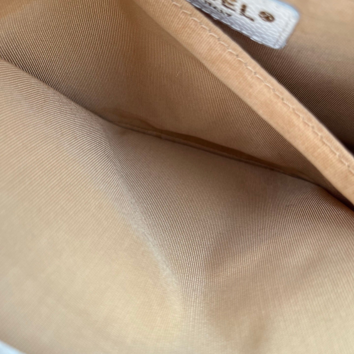 Chanel PST Petit Shopping Tote White/Gold [Used]