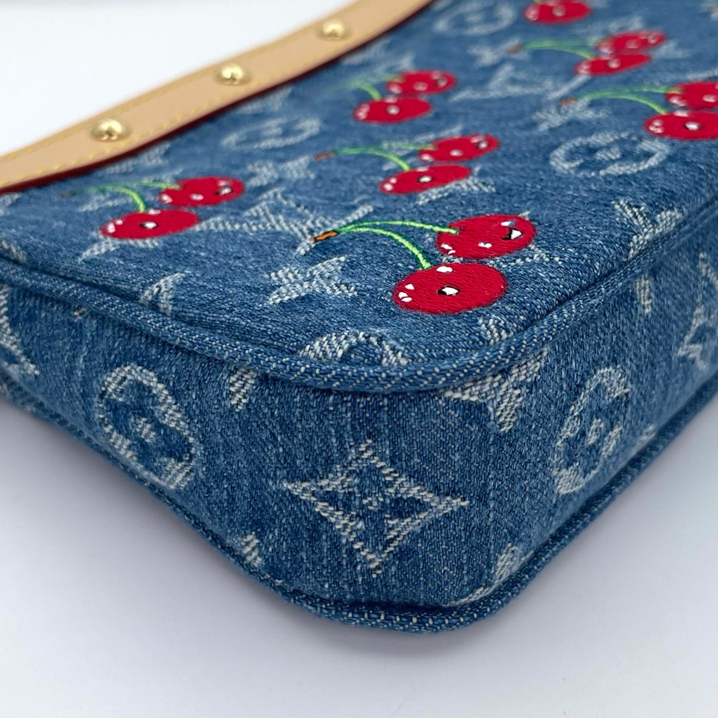 Louis Vuitton × Takashi Murakami Cherry Monogram Denim Pochette Accessoires Shoulder Bag 20 × 4 × 13 cm [New]
