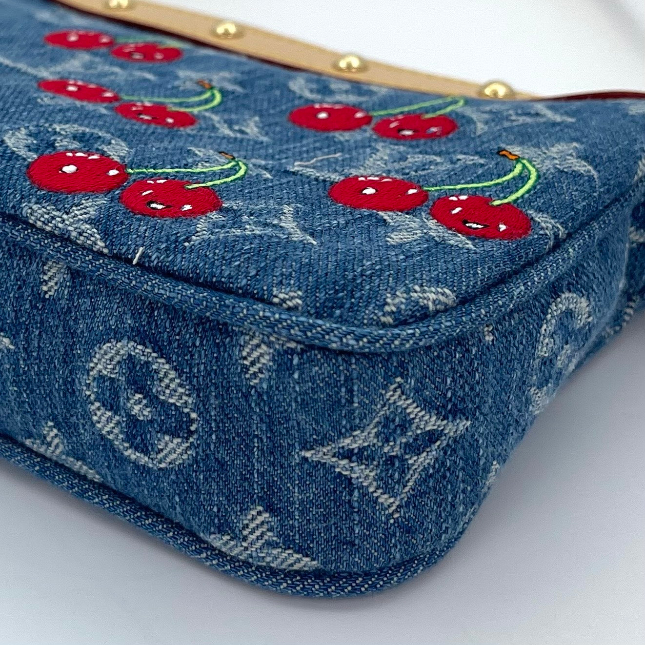 Louis Vuitton × Takashi Murakami Cherry Monogram Denim Pochette Accessoires Shoulder Bag 20 × 4 × 13 cm [New]