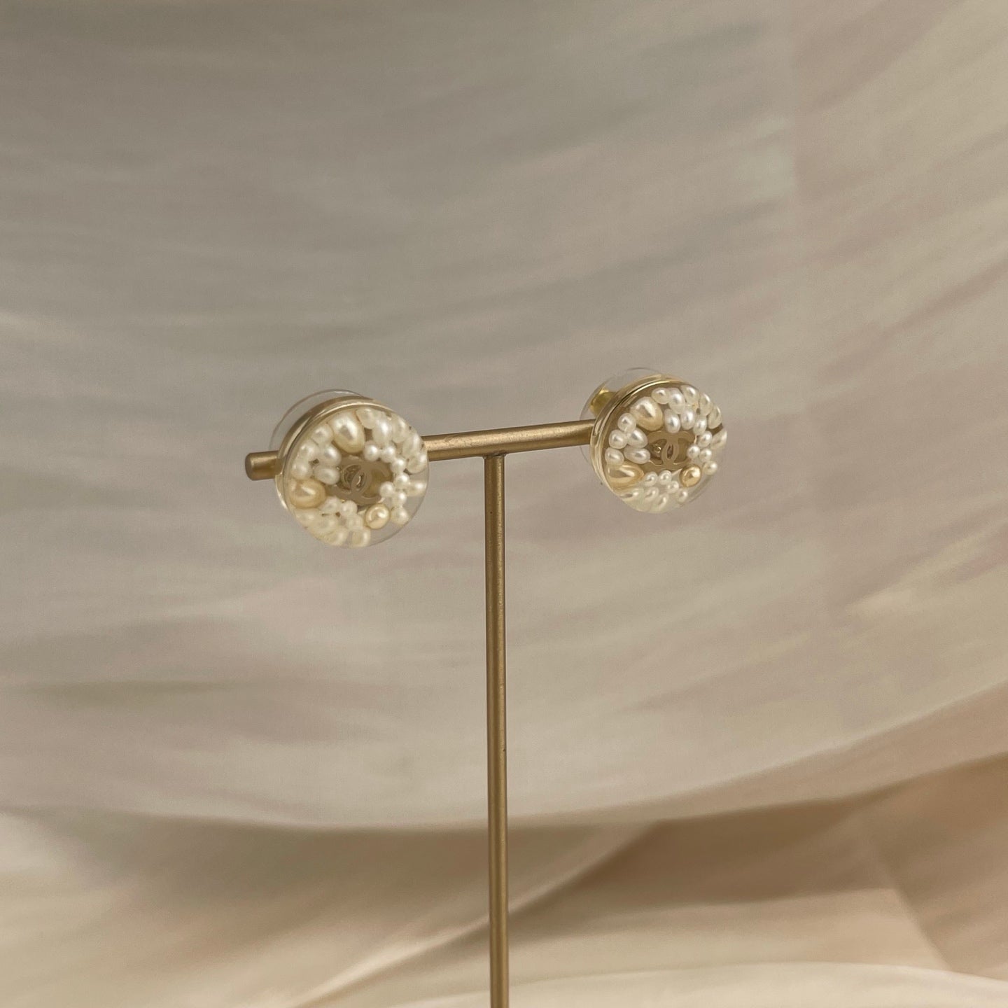 Chanel Coco Mark Earrings 13S – White Plastic[Used]