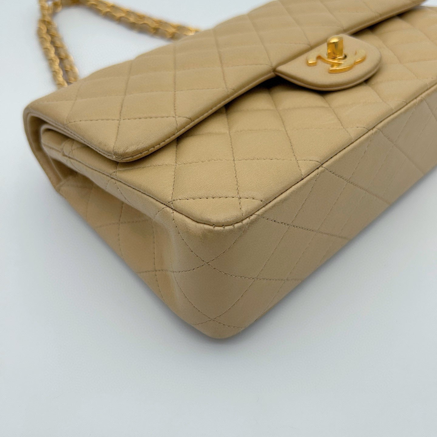 Chanel Beige Clair Lambskin Classic Flap Bag with Gold-Tone Chain 25cm [Used]