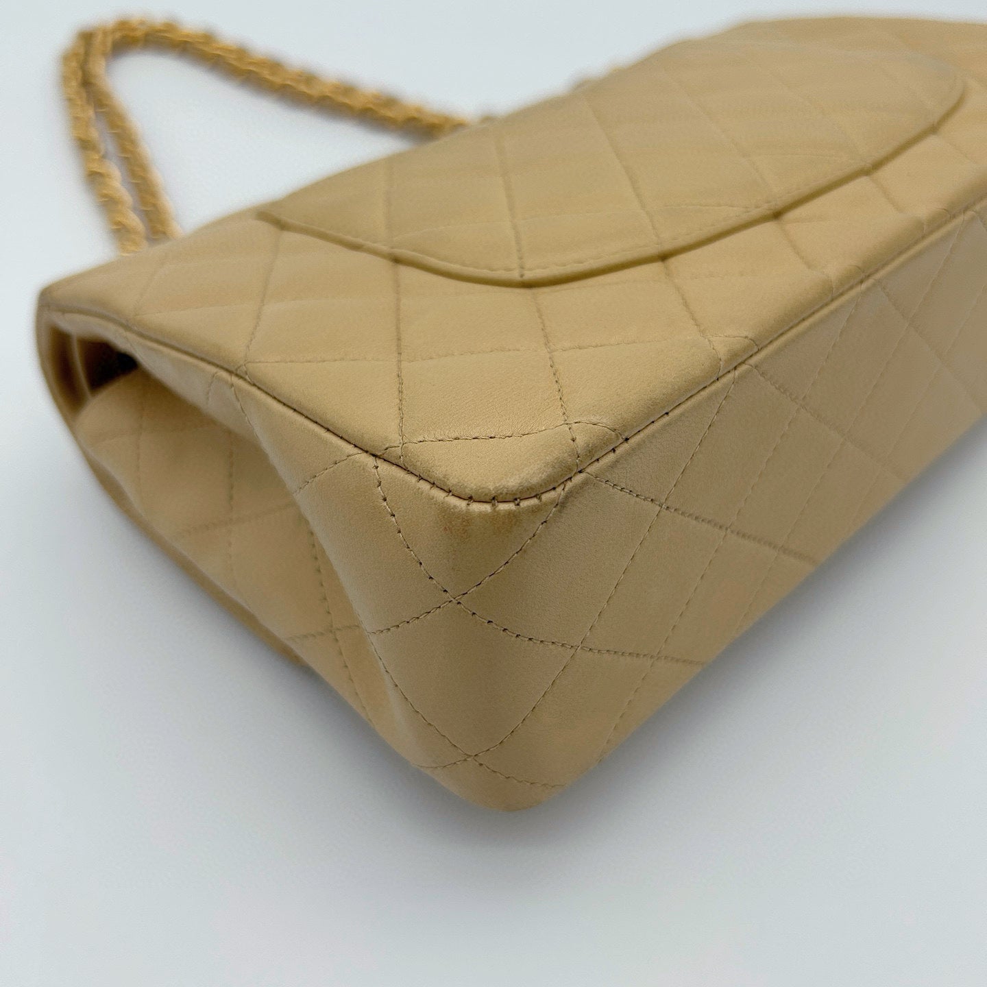 Chanel Beige Clair Lambskin Classic Flap Bag with Gold-Tone Chain 25cm [Used]