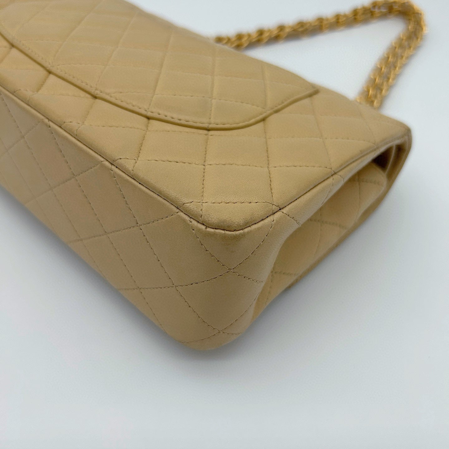 Chanel Beige Clair Lambskin Classic Flap Bag with Gold-Tone Chain 25cm [Used]