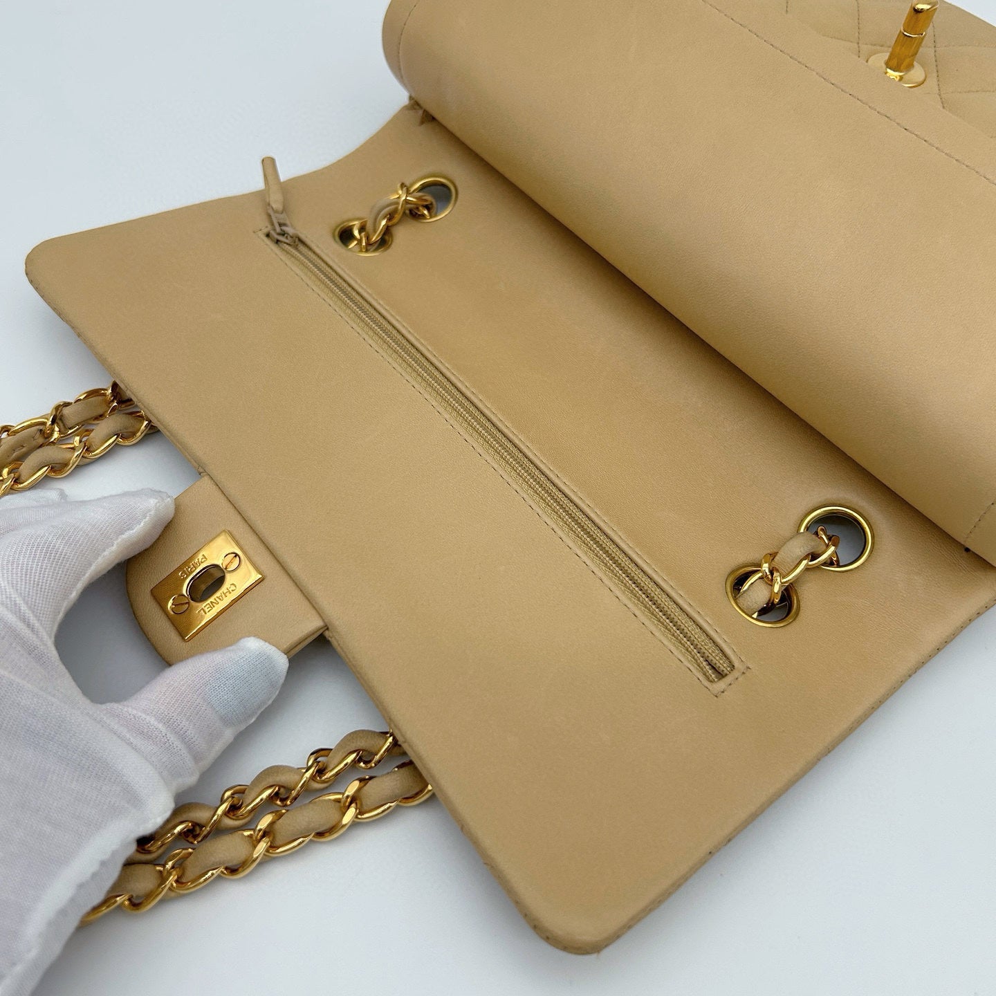 Chanel Beige Clair Lambskin Classic Flap Bag with Gold-Tone Chain 25cm [Used]