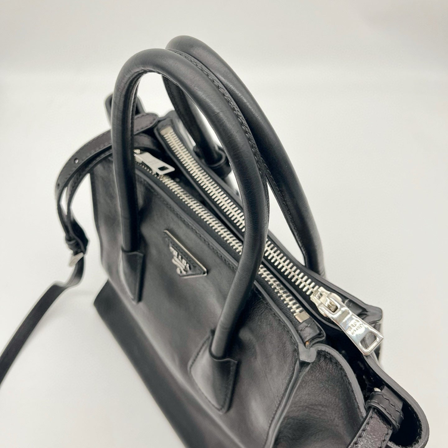 Prada Black Glace Calf Leather 2Way Tote Bag with Shoulder Strap [Used]